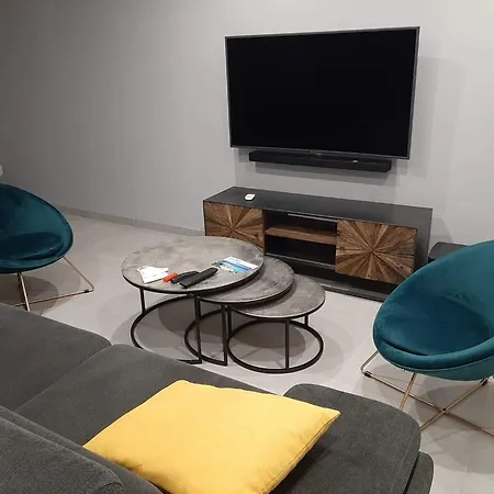 Maison Neuve Vecchio בית נופש *