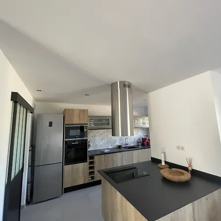 Maison Neuve Vecchio בית נופש
